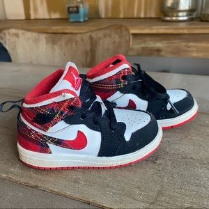 Toddler Nike Jordan’s shoes size 5c